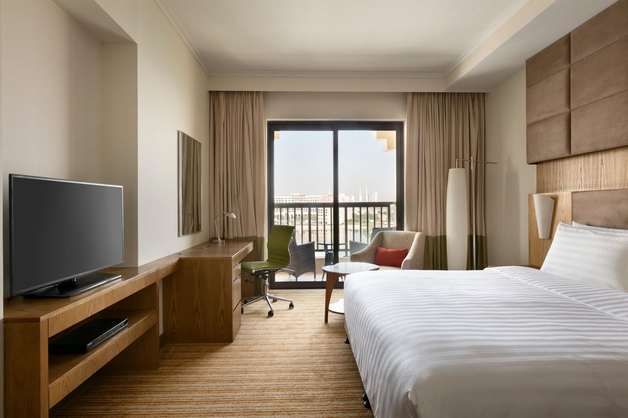 Traders Hotel, Abu Dhabi