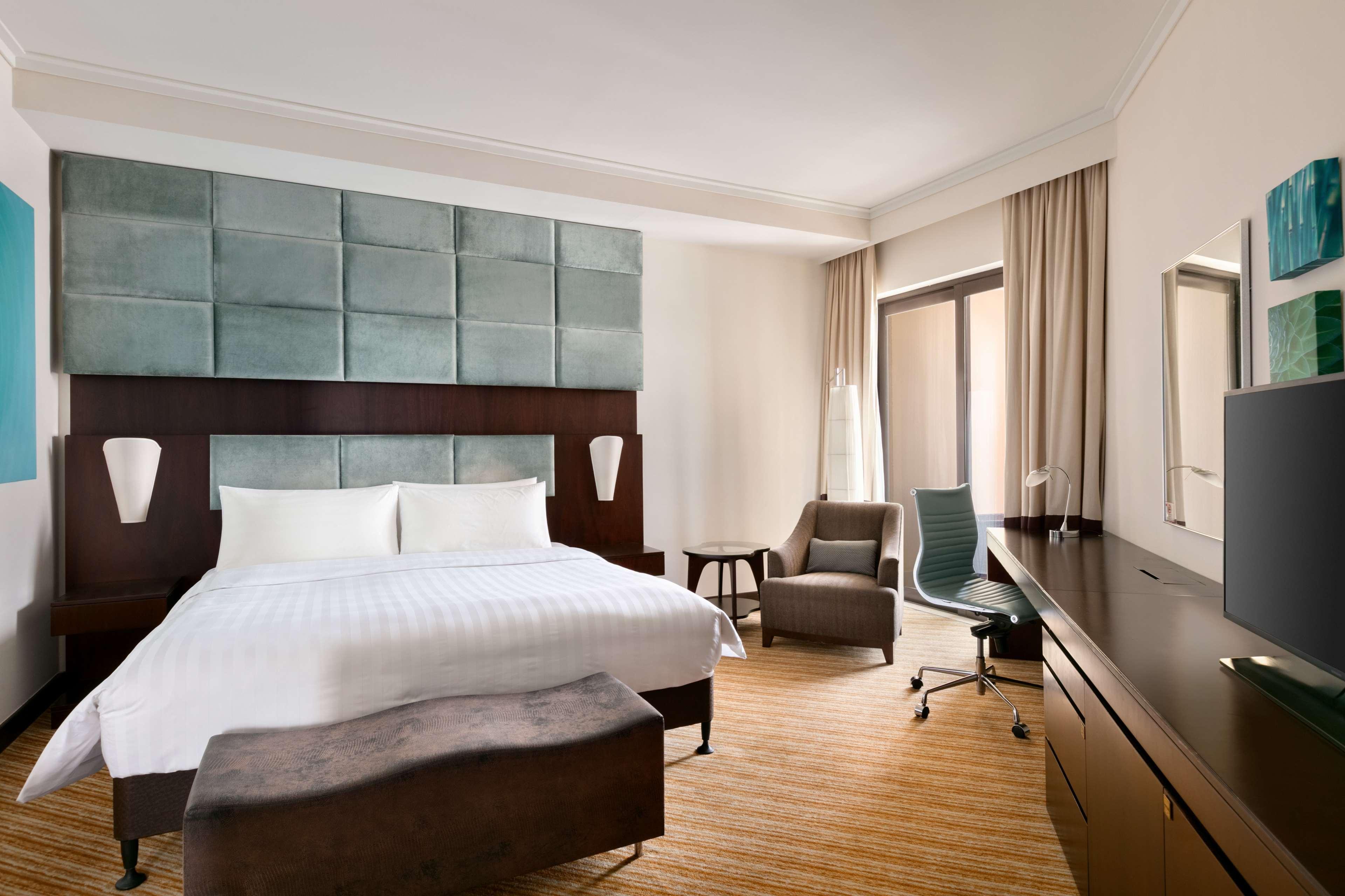Traders Hotel, 4* Abu Dhabi