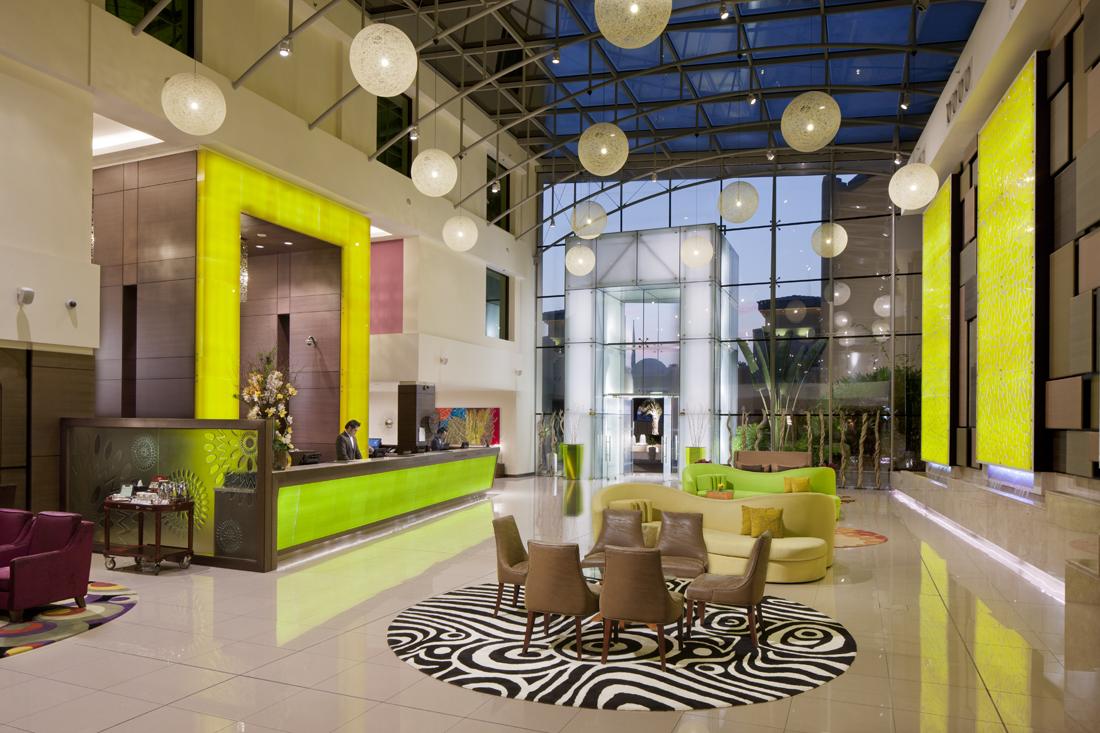 Hotel Traders Hotel,