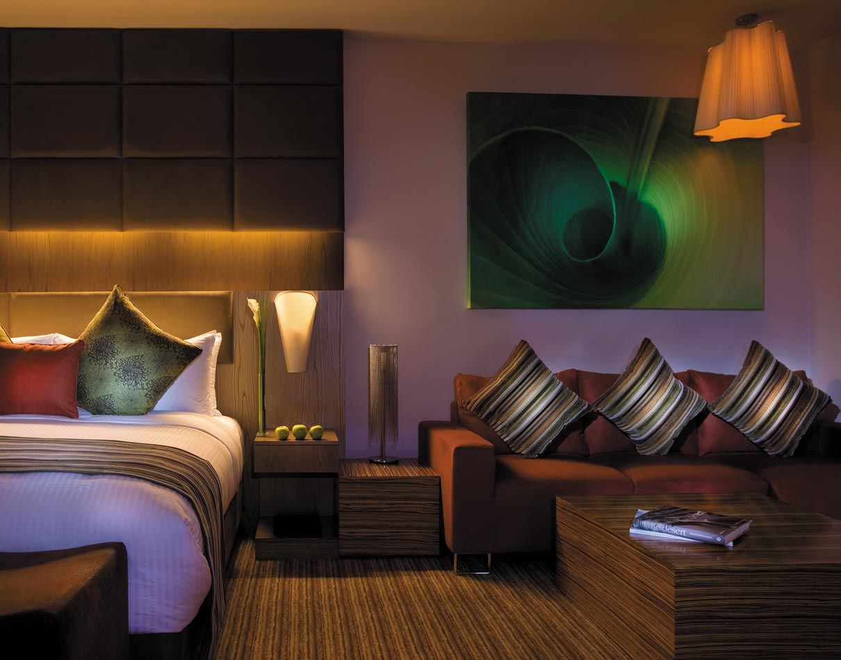 Traders Hotel, Hotel 4*